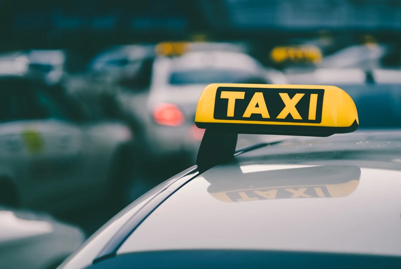 Taxis traditionnels à l'île Maurice : fonctionnement et astuces